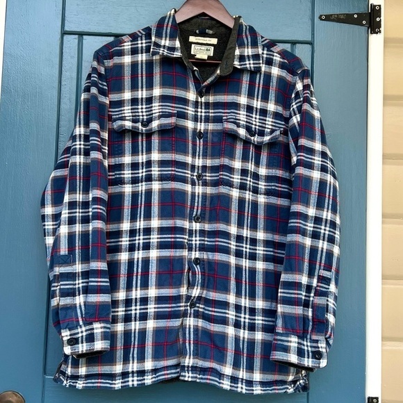 L.L. Bean Traditional Fit Fleece-lined Flannel with pockets Men Size Med… - Picture 2 of 7